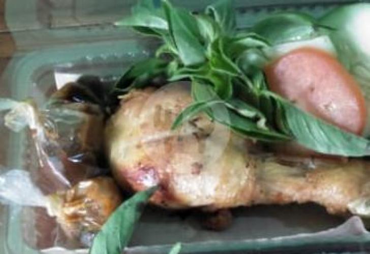 Ayam Goreng Pangestu: Rasa yang Menyentuh Jiwa di Setiap Potong